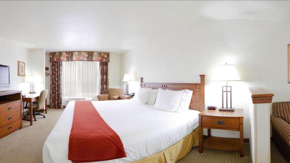 Holiday Inn Express Hotel & Suites Mattoon By Ihg Exterior foto