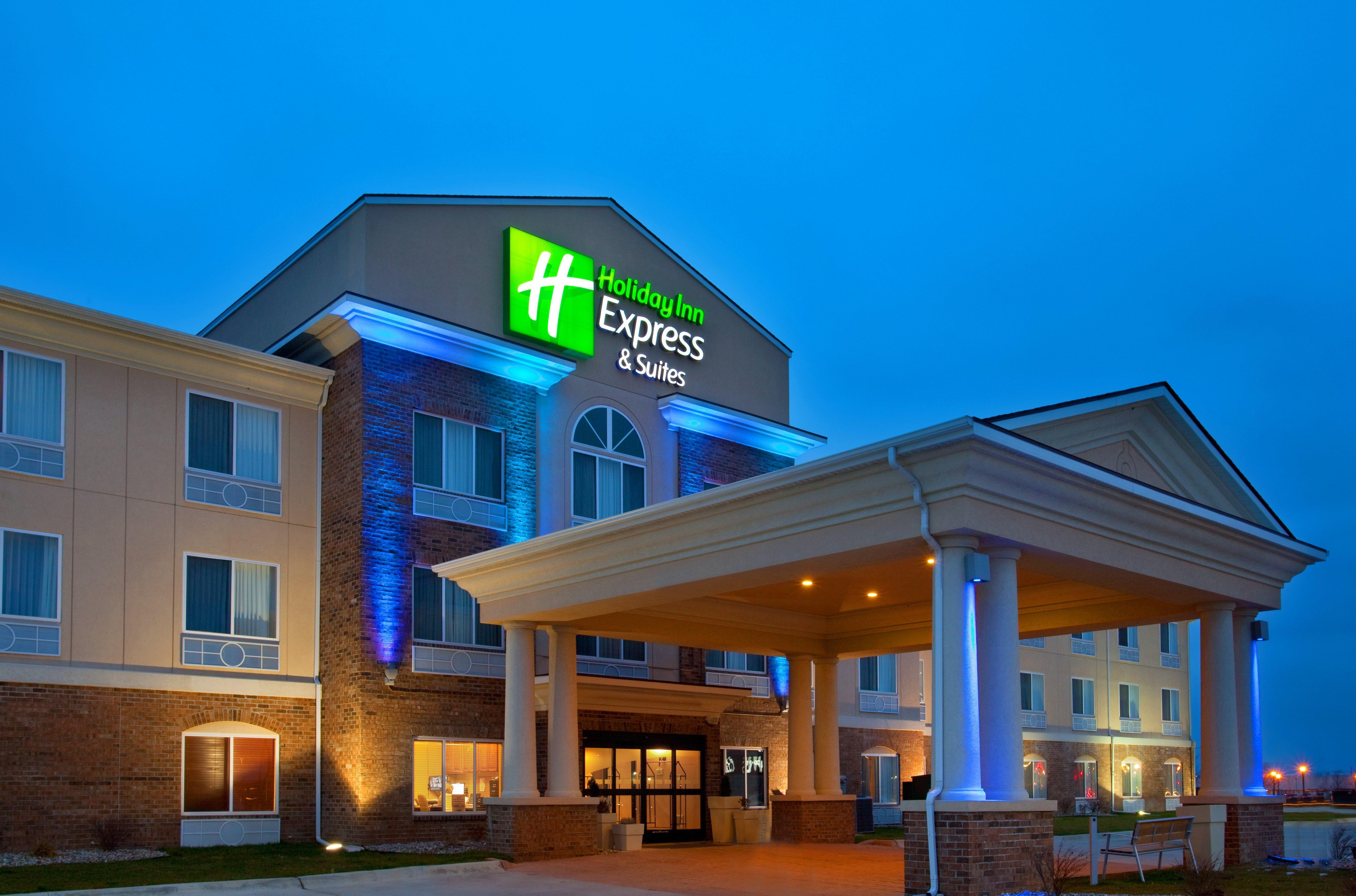 Holiday Inn Express Hotel & Suites Mattoon By Ihg Exterior foto
