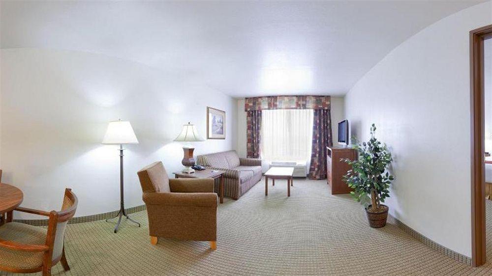 Holiday Inn Express Hotel & Suites Mattoon By Ihg Exterior foto